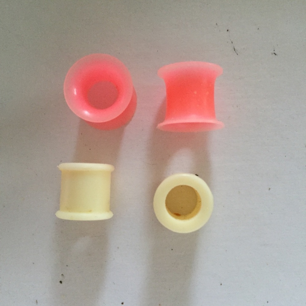 Silicone size 0 tunnels